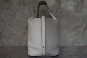 HERMES PICOTIN LOCK CASAQUE MM Clemence leather White/Pearl gray □P刻印 Hand bag 600100030