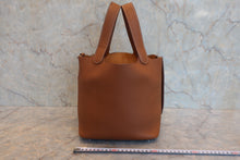 画像をギャラリービューアに読み込む, HERMES／エルメス ピコタンロックＭＭ トリヨンクレマンス ゴールド W刻印 ハンドバッグ 800030020
