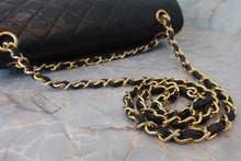 Load image into Gallery viewer, CHANEL Matelasse double flap chain shoulder bag Lambskin Black/Gold hadware Shoulder bag 600070156
