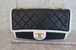 CHANEL/香奈儿 CF 链条包 羊皮 Black/White/Gold hadware(黑色/白色/金色金属) 肩背包  600080190