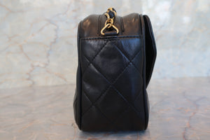 CHANEL Matelasse fringe chain shoulder bag Lambskin Black/Gold hadware Shoulder bag 700100034