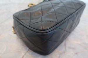 CHANEL Matelasse fringe chain shoulder bag Lambskin Black/Gold hadware Shoulder bag 700100034