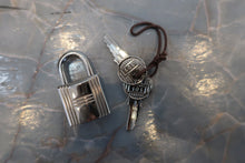 画像をギャラリービューアに読み込む, HERMES／エルメス ピコタンロックＭＭ トリヨンクレマンス ゴールド W刻印 ハンドバッグ 800030020
