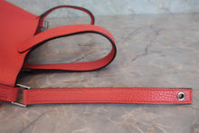 將圖片載入圖庫檢視器 HERMES／エルメス ピコタンロックＰＭ トリヨンクレマンス ルージュピヴォワンヌ C刻印 ハンドバッグ 800040060
