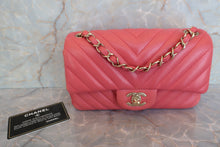 Load image into Gallery viewer, CHANEL V-Stitch chain shoulder bag Lambskin Pink/Gold hadware Shoulder bag 600070115
