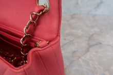 Load image into Gallery viewer, CHANEL V-Stitch chain shoulder bag Lambskin Pink/Gold hadware Shoulder bag 600070115
