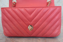 Load image into Gallery viewer, CHANEL V-Stitch chain shoulder bag Lambskin Pink/Gold hadware Shoulder bag 600070115
