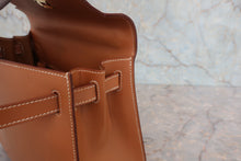 Load image into Gallery viewer, HERMES KELLY 28 Box carf leather Natural 〇X Engraving Shoulder bag 800040044
