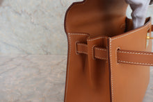 画像をギャラリービューアに読み込む, HERMES／エルメス ケリー28 ボックスカーフ ナチュラル 〇X刻印 ショルダーバッグ 800040044
