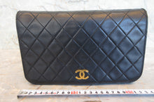 画像をギャラリービューアに読み込む, CHANEL/シャネル マトラッセプッシュロックチェーンショルダーバッグ ラムスキン ブラック/ゴールド金具 ショルダーバッグ 800080024
