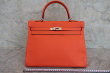 画像をギャラリービューアに読み込む, HERMES／エルメス ケリー35 トリヨンクレマンス オレンジポピー T刻印 ショルダーバッグ 800040063
