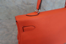 画像をギャラリービューアに読み込む, HERMES／エルメス ケリー35 トリヨンクレマンス オレンジポピー T刻印 ショルダーバッグ 800040063
