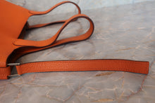 將圖片載入圖庫檢視器 HERMES／エルメス ピコタンＭＭ トリヨンクレマンス オレンジ □M刻印 ハンドバッグ 700110048
