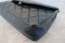 Load image into Gallery viewer, CHANEL Matelasse chain shoulder bag Lambskin Black/Gold hadware Shoulder bag 700090190
