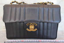 Load image into Gallery viewer, CHANEL Big Matelasse single flap chain shoulder bag Caviar skin Black/Gold hadware Shoulder bag 700100035

