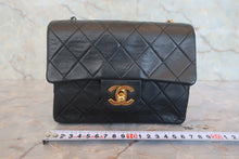 画像をギャラリービューアに読み込む, CHANEL/シャネル ミニマトラッセシングルフラップチェーンショルダーバッグ ラムスキン ブラック/ゴールド金具 ショルダーバッグ 800010173
