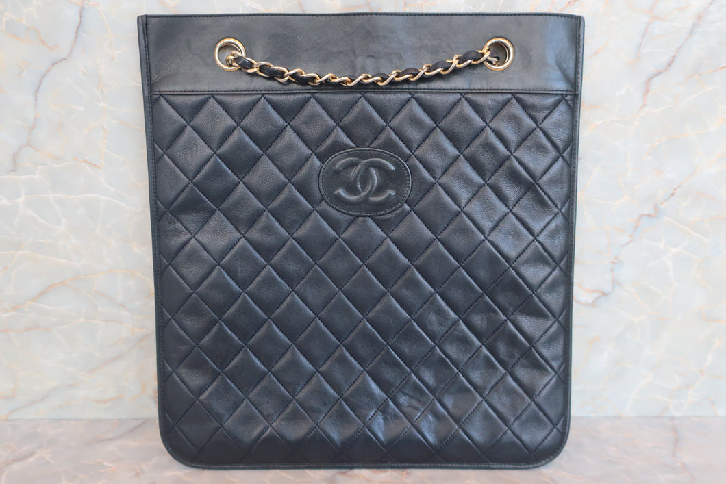 CHANEL Matelasse chain tote bag Lambskin Navy/Gold hadware Tote bag 600070110