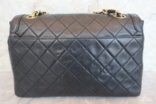 Load image into Gallery viewer, CHANEL Matelasse chain shoulder bag Lambskin Black/Gold hadware Shoulder bag 600080189
