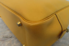 将图片加载到图库查看器，HERMES  PLUME 32 Graine Couchevel leather Jaune □B刻印 Hand bag 600120260
