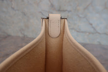 画像をギャラリービューアに読み込む, HERMES／エルメス エブリンTPM トリヨンクレマンス ナタ U刻印 ショルダーバッグ 800070160
