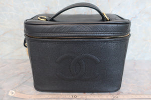 CHANEL/香奈儿 经典双C 化妆包 荔枝皮 Black/Gold hadware(黑色/金色金属) 化妆包 600070125