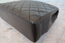 Load image into Gallery viewer, CHANEL Matelasse chain shoulder bag Lambskin Brown/Gold hadware Shoulder bag 700090163
