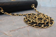 Load image into Gallery viewer, CHANEL Matelasse chain shoulder bag Lambskin Black/Gold hadware Shoulder bag 600080189
