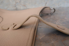 画像をギャラリービューアに読み込む, HERMES／エルメス エブリン1GM トリヨンクレマンス ベージュ □F刻印 ショルダーバッグ 700110045
