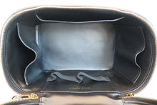 Load image into Gallery viewer, CHANEL CC mark vanity Caviar skin Black/Gold hadware Vanity 600070125
