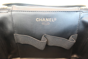 CHANEL/香奈儿 经典双C 化妆包 荔枝皮 Black/Gold hadware(黑色/金色金属) 化妆包 600070125