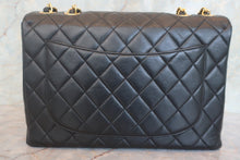 Load image into Gallery viewer, CHANEL Medium Matelasse single flap chain shoulder bag Lambskin Black/Gold hadware Shoulder bag 700120157
