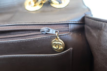 Load image into Gallery viewer, CHANEL Matelasse chain shoulder bag Lambskin Brown/Gold hadware Shoulder bag 700090163
