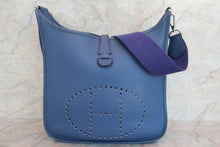 将图片加载到图库查看器，HERMES EVELYNE 2PM Clemence leather Blue saphir □K刻印 Shoulder bag 600070041
