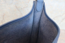 Load image into Gallery viewer, HERMES EVELYNE 2PM Clemence leather Blue saphir □K Engraving Shoulder bag 600070041
