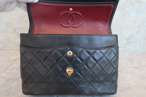 CHANEL Matelasse double flap double chain shoulder bag Lambskin Black/Gold hadware Shoulder bag 700070112