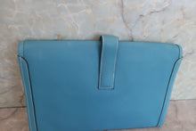 将图片加载到图库查看器，HERMES JIGE PM Clemence leather Blue jean □C刻印 Clutch bag 600070102
