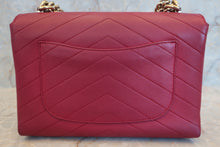 画像をギャラリービューアに読み込む, CHANEL/シャネル Vステッチシングルフラップチェーンショルダーバッグ ラムスキン ピンク/ゴールド金具 ショルダーバッグ 500100055
