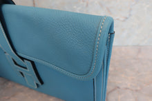 将图片加载到图库查看器，HERMES JIGE PM Clemence leather Blue jean □C刻印 Clutch bag 600070102
