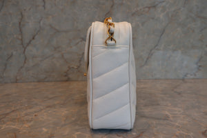 CHANEL/シャネル バイアスステッチチェーンショルダーバッグ キャビアスキン ホワイト/ゴールド金具 ショルダーバッグ 700080101