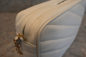 CHANEL/シャネル バイアスステッチチェーンショルダーバッグ キャビアスキン ホワイト/ゴールド金具 ショルダーバッグ 700080101