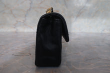 Load image into Gallery viewer, CHANEL Mini matelasse chain shoulder bag Lambskin Black/Gold hadware Shoulder bag 700120154
