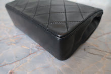 Load image into Gallery viewer, CHANEL Mini matelasse chain shoulder bag Lambskin Black/Gold hadware Shoulder bag 700120154
