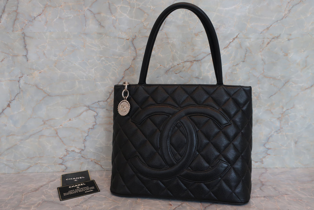 CHANEL/シャネル 復刻トート キャビアスキン ブラック/シルバー金具 トートバッグ 700060102