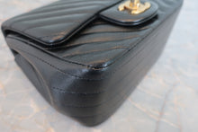 画像をギャラリービューアに読み込む, CHANEL/シャネル Vステッチチェーンショルダーバッグ ラムスキン ブラック/ゴールド金具 ショルダーバッグ 800070101
