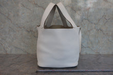 画像をギャラリービューアに読み込む, HERMES／エルメス ピコタンロックカザックGM トリヨンクレマンス ホワイト/パールグレー □P刻印 ハンドバッグ 800020261
