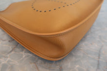 将图片加载到图库查看器，HERMES  EVELYNE1 GM Ardennes leather Natural □A刻印 Shoulder bag 800090008

