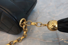 画像をギャラリービューアに読み込む, CHANEL/シャネル マトラッセフリンジチェーンショルダーバッグ ラムスキン ブラック/ゴールド金具 ショルダーバッグ 800010207
