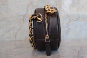 CHANEL Matelasse CHANEL19 round chain shoulder bag Lambskin Brown/Gold Hadware/Silver hadware Shoulder bag 600090005