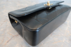 CHANEL/香奈儿 迷你CF 链条包 羊皮 Black/Gold hadware(黑色/金色金属) 肩背包 700060156