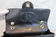 画像をギャラリービューアに読み込む, CHANEL/シャネル マトラッセバイカラーチェーンショルダーバッグ ラムスキン ブラック/ホワイト/ゴールド金具 ショルダーバッグ 700070158
